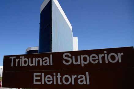 TSE planeja para 2023 aplicativo que facilita criação de partidos