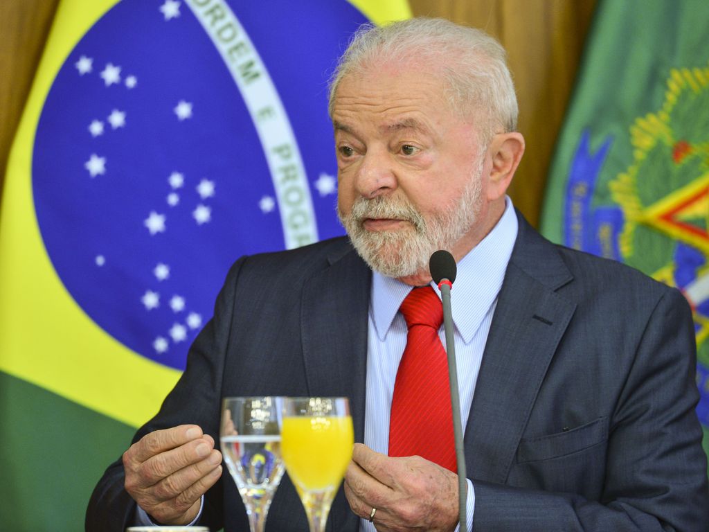 União Brasil e PSD querem que Lula contenha "apetite" do PT por cargos