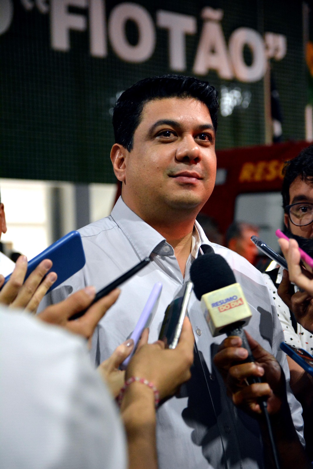 VÁRZEA GRANDE QUITA 13º E PREFEITO REAFIRMA COMPROMISSO COM A CIDADE E COM OS SERVIDORES