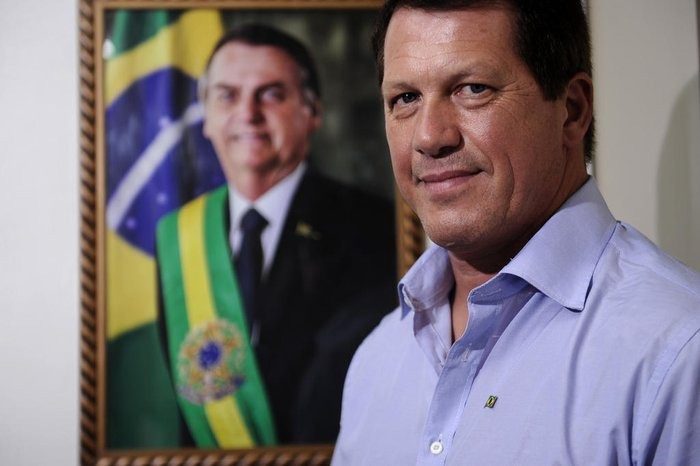 Vereador bolsonarista é criticado após dizer em tribuna que baianos só vivem "na praia tocando tambor"