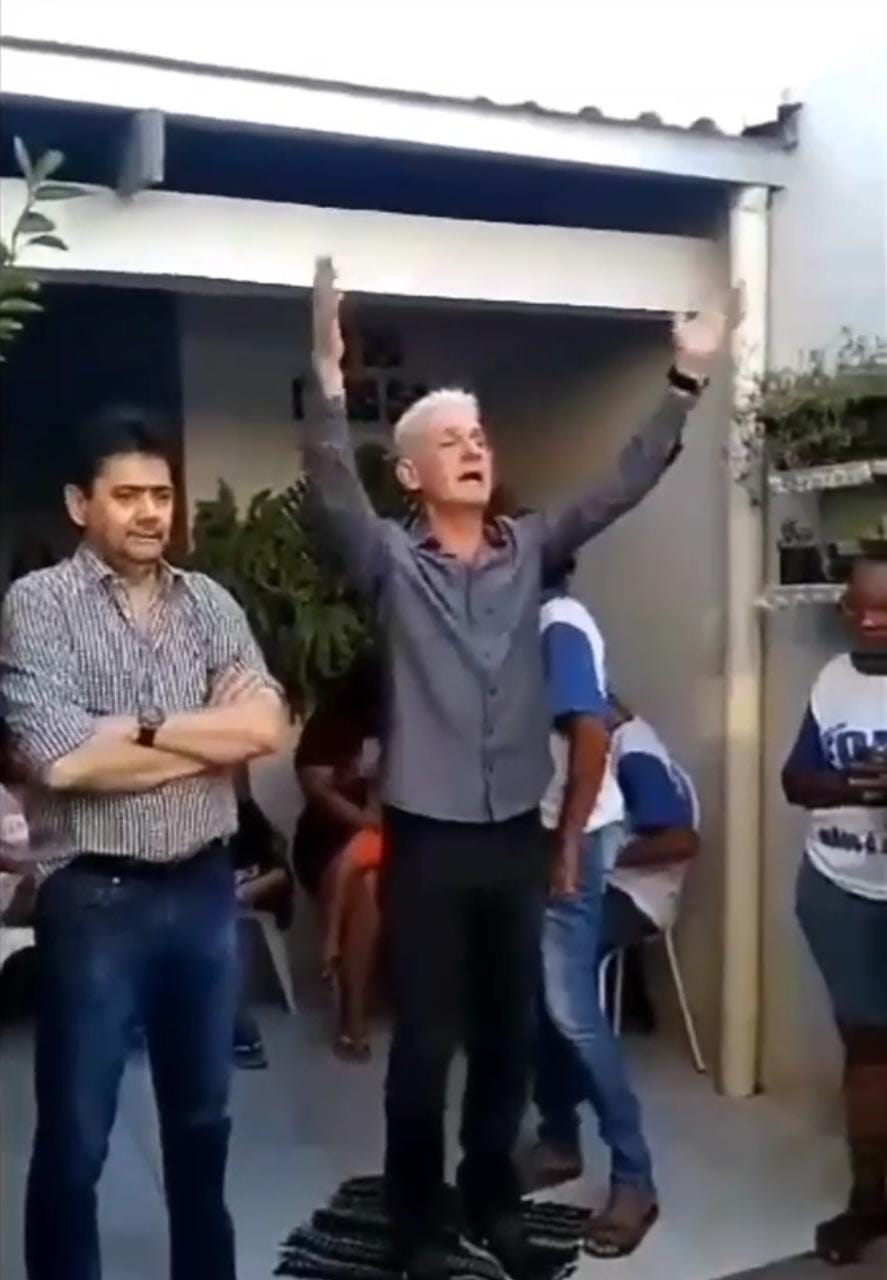 Vereador e aliado de Emanuel Pinheiro pede voto para ex-secretário de Silval Barbosa; Assista