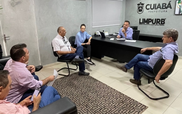Vereadores, empresários e diretor da Limpurb se reúnem para discutir solução para descarte de resíduos