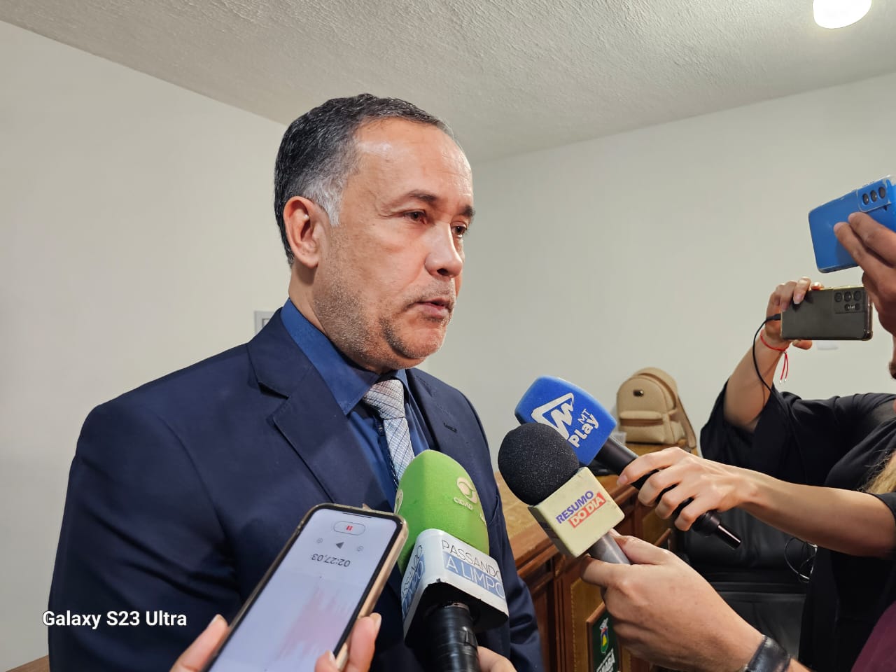 Vice-líder de Emanuel "ventila" pedido de vista para adiar discussão das contas na Câmara