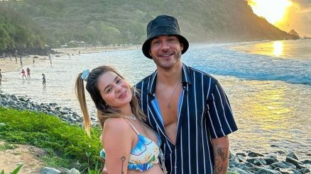 Viih Tube posta cliques em praia e se declara para Eliezer